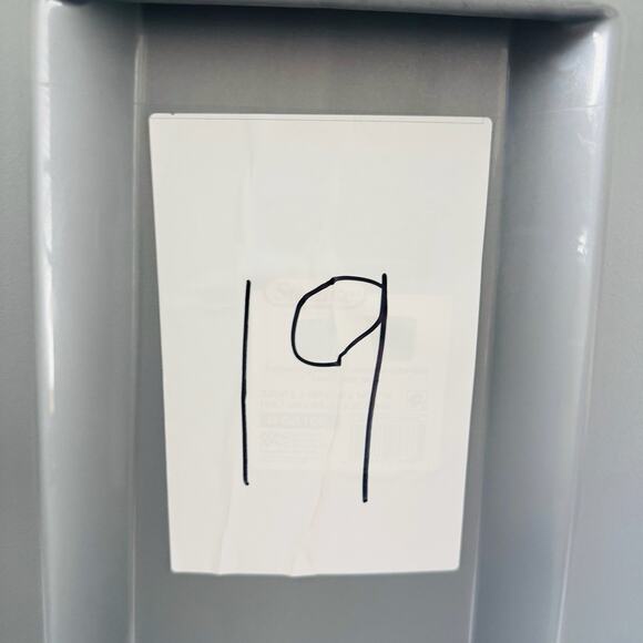 Gloria Vanderbilt Shape Effect High Rise Wide Leg Cropped Gray Pants Women’s 8 - Picture 8 of 8